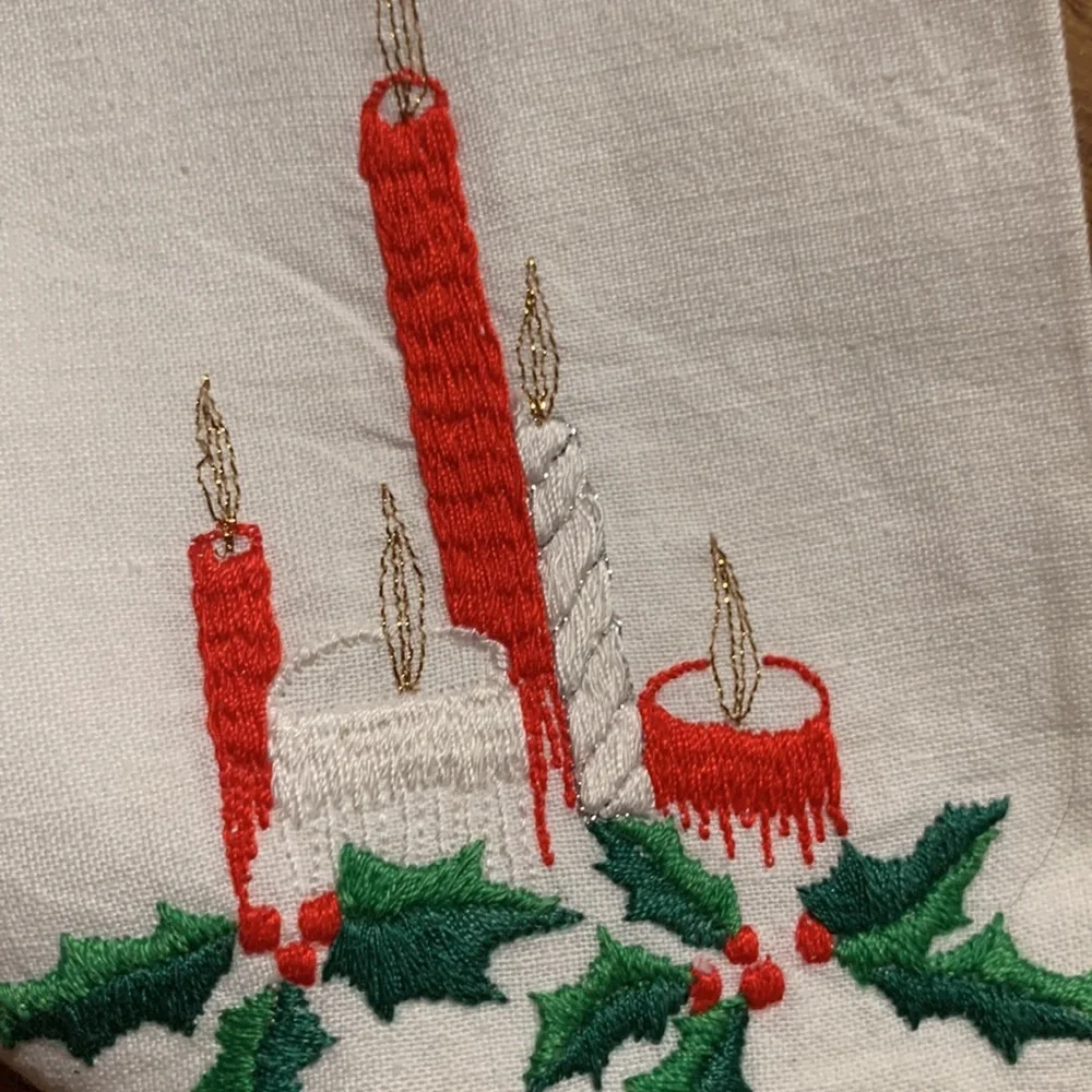 Christmas Theme Guest Fingertip Towels Cotton Festive Holiday Design Vintage